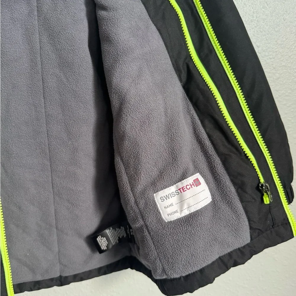 Swiss Tech Boys' Jacket with a black and gray colorblock design Sz 6/7